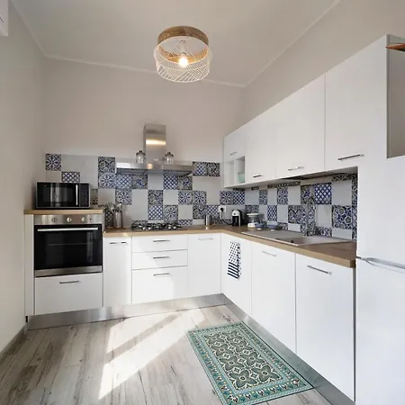 La Gabbianella Bianca Daire Alassio